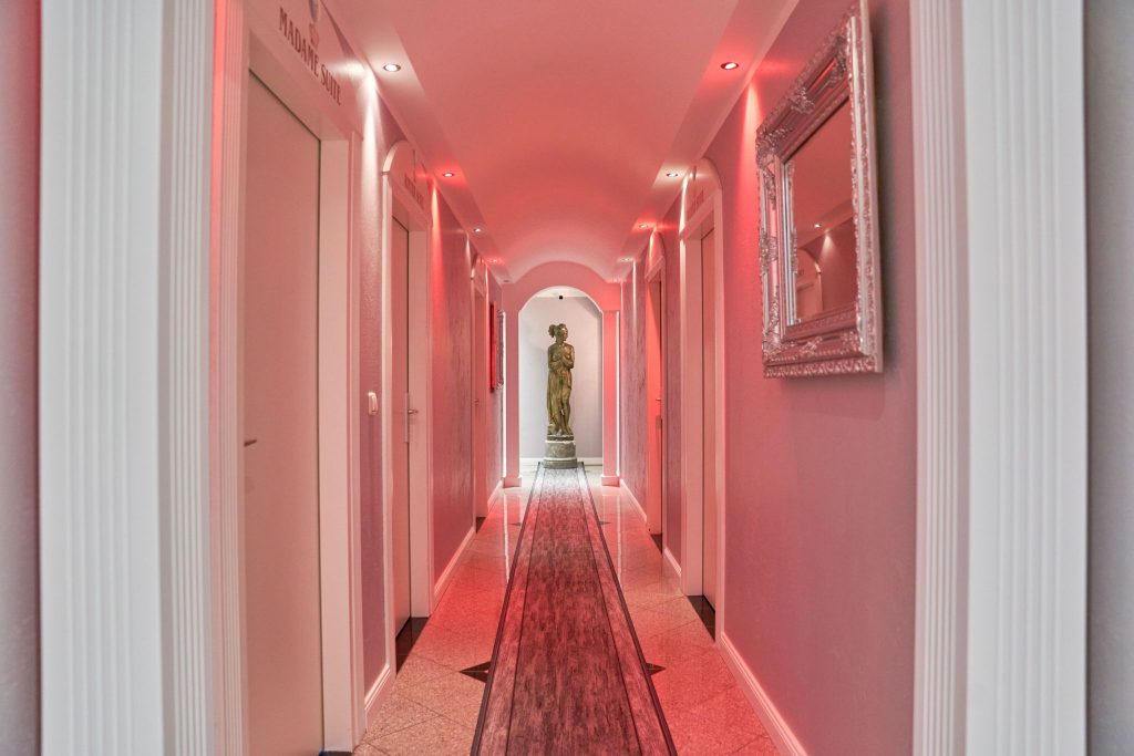 Eingang im Residenz Stundenhotel